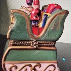 Mr. Christmas Hinged Porcelain Music Box Sleigh Ornament w/Animated Scene