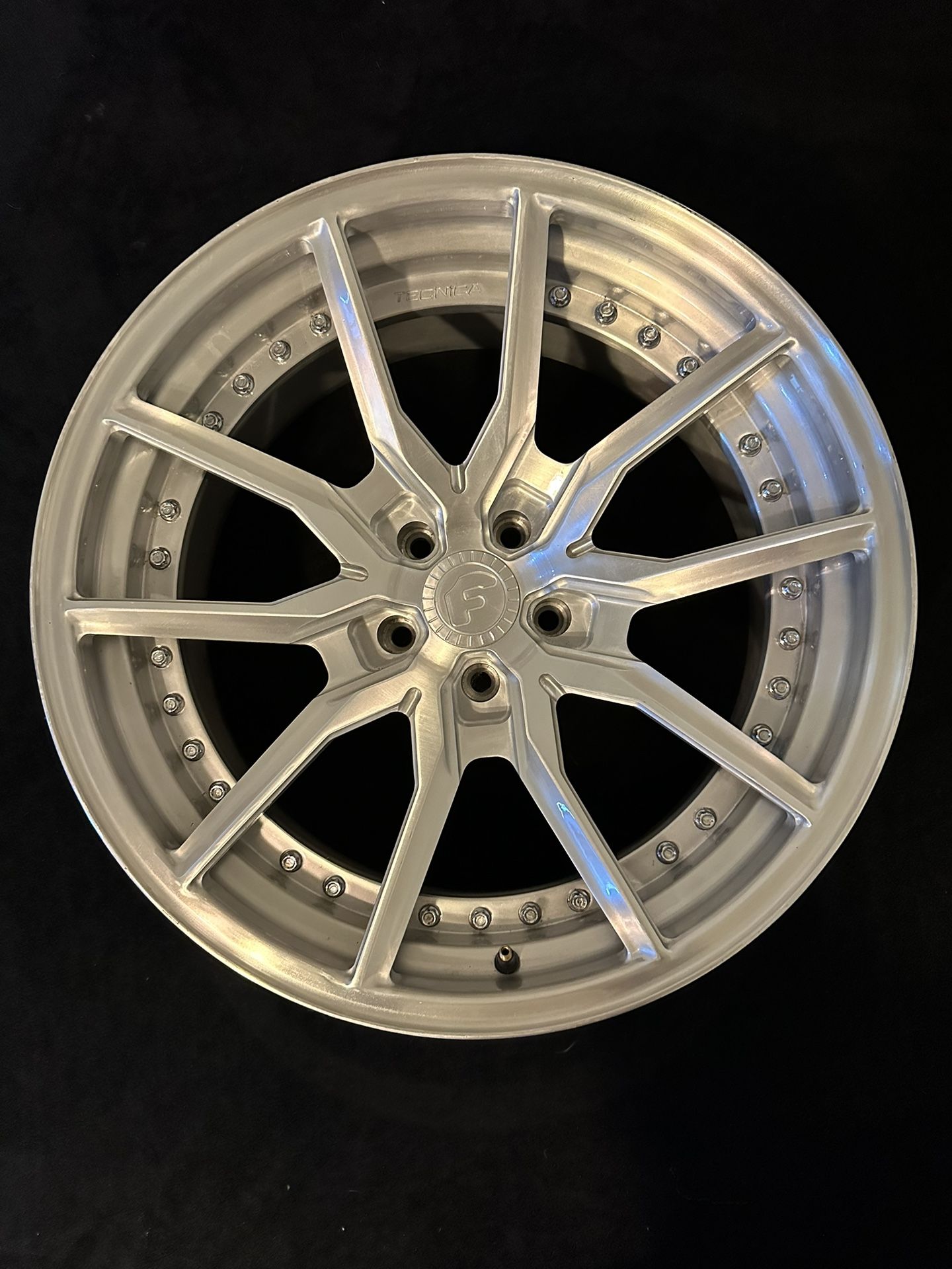 Forgiato Tecnica 2.9 20” Staggered Concave 5x120.56
