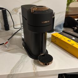 Nespresso Vertuo Next Deluxe Matte Black Rose Gold 