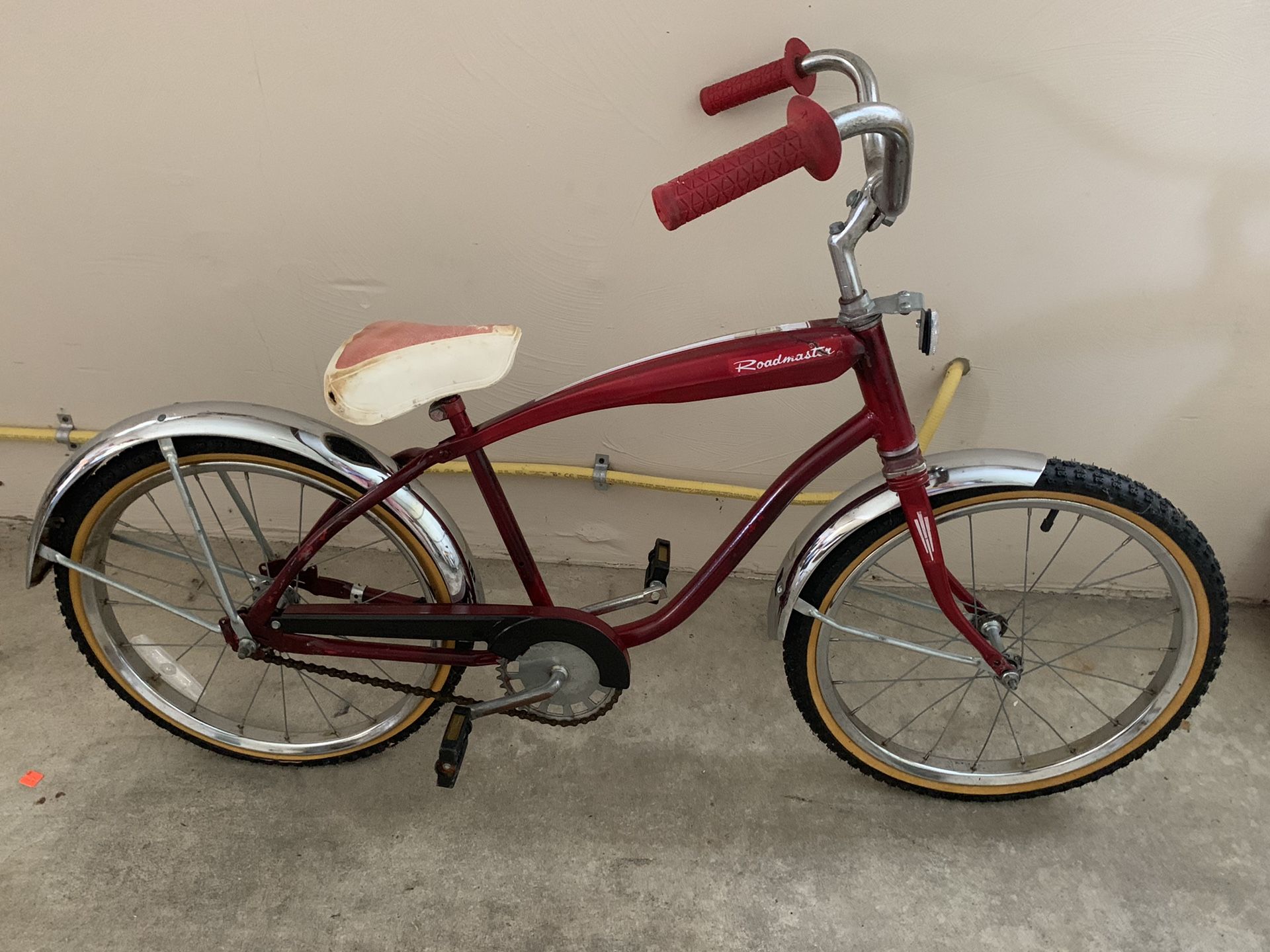 Vintage boys roadmaster bike