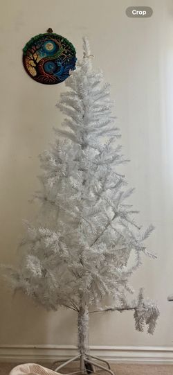 White Christmas Tree With Stand (no ornaments)
