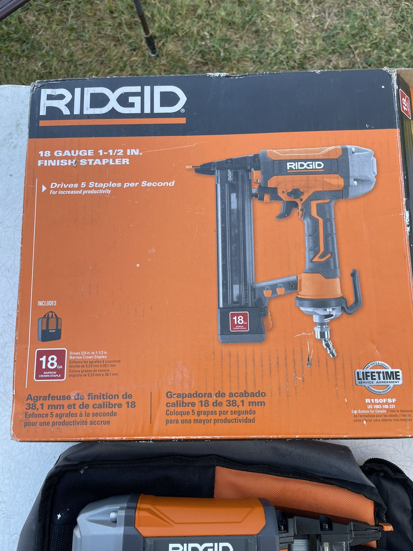 Ridgid New Pneumatic 18ga Narrow Crown Stapler