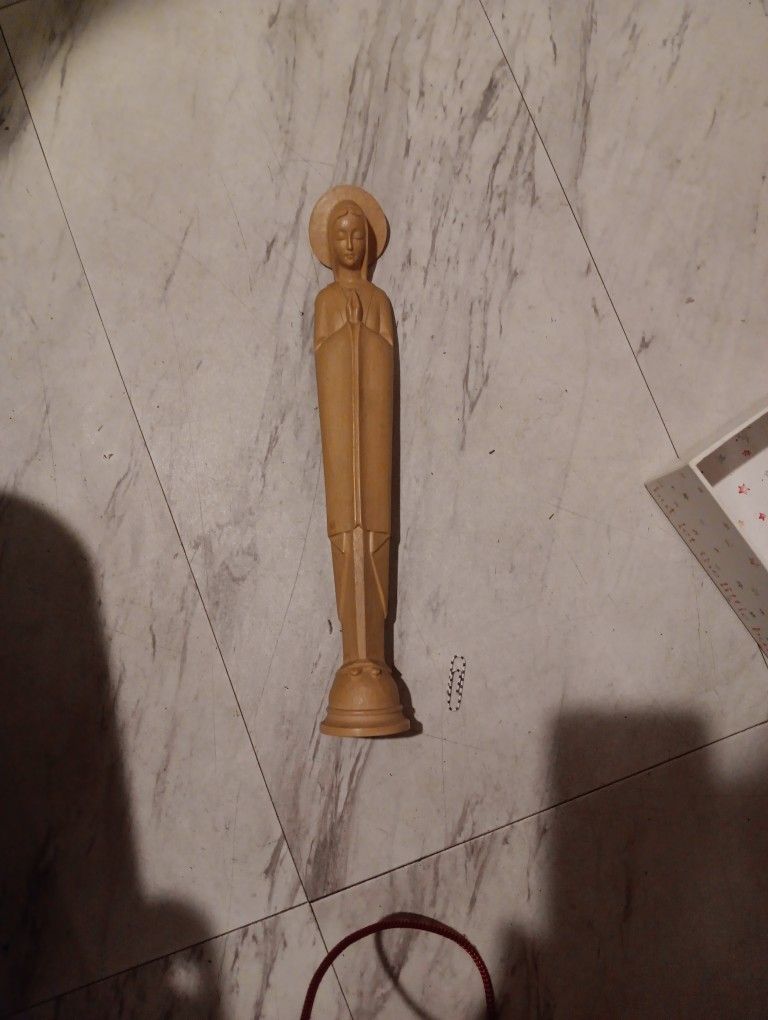 6H Modernist Virgin Mary Christian Statue Praying Standing Resin Plastic VTG!