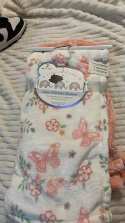 2 baby blankets
