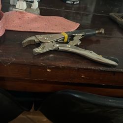 Pliers