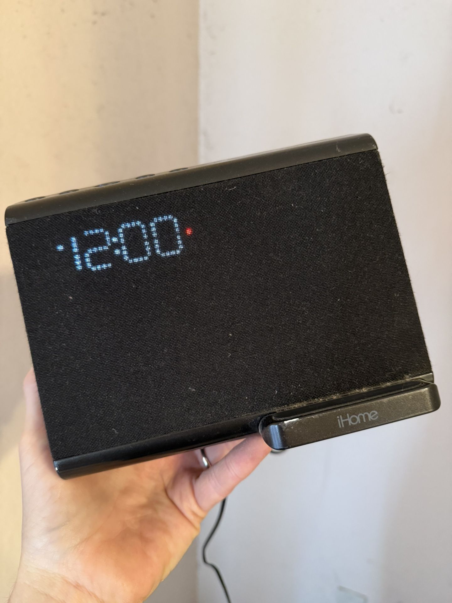Ihome Alarm Clock With Docking/USB