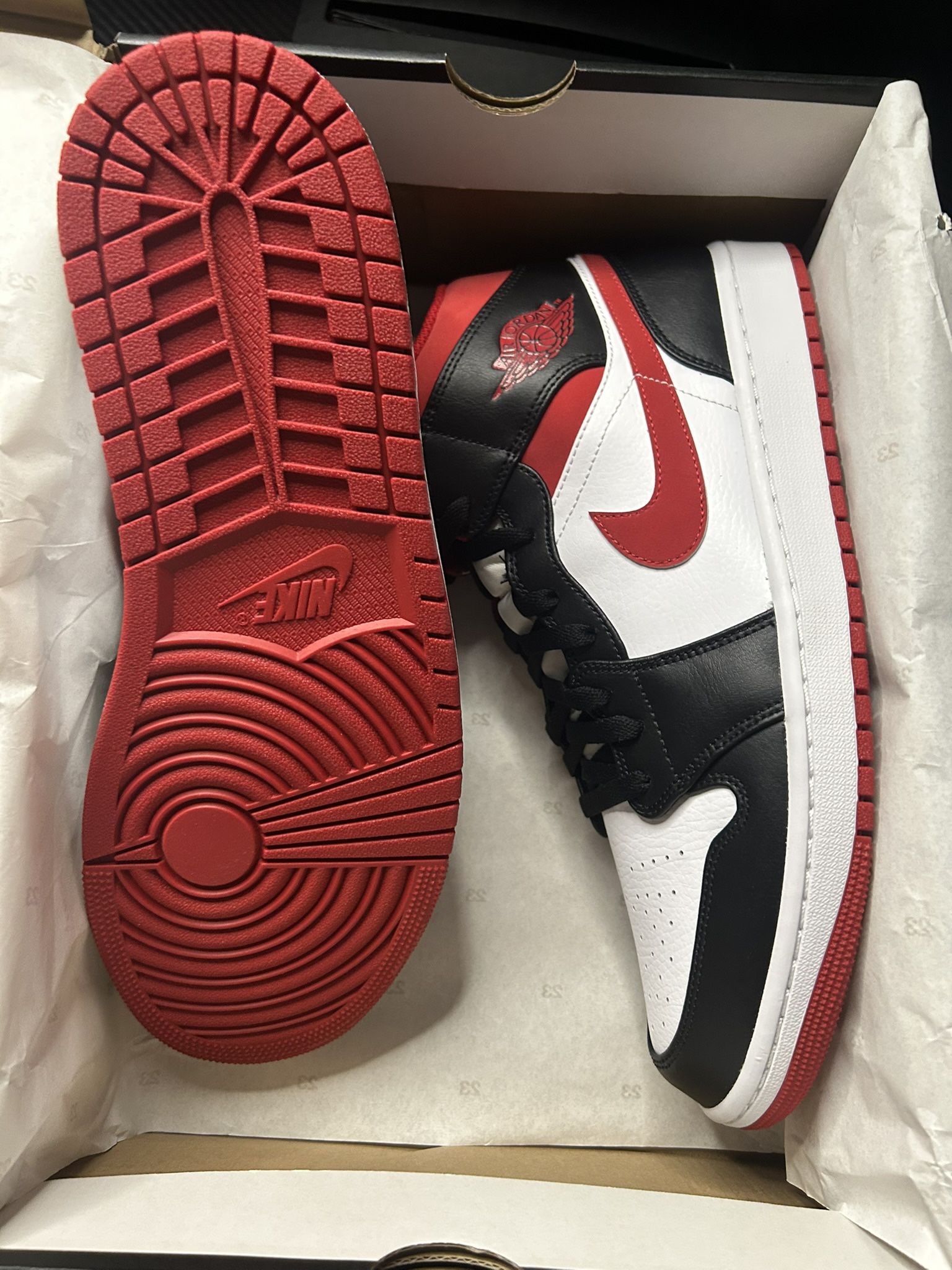 Jordan 1 Mid Gym Red Black White Size 12 New