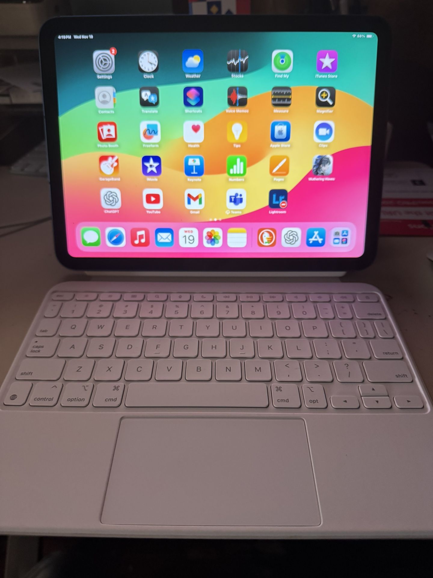 Ipad 10th gen With Apple Key Board Case
