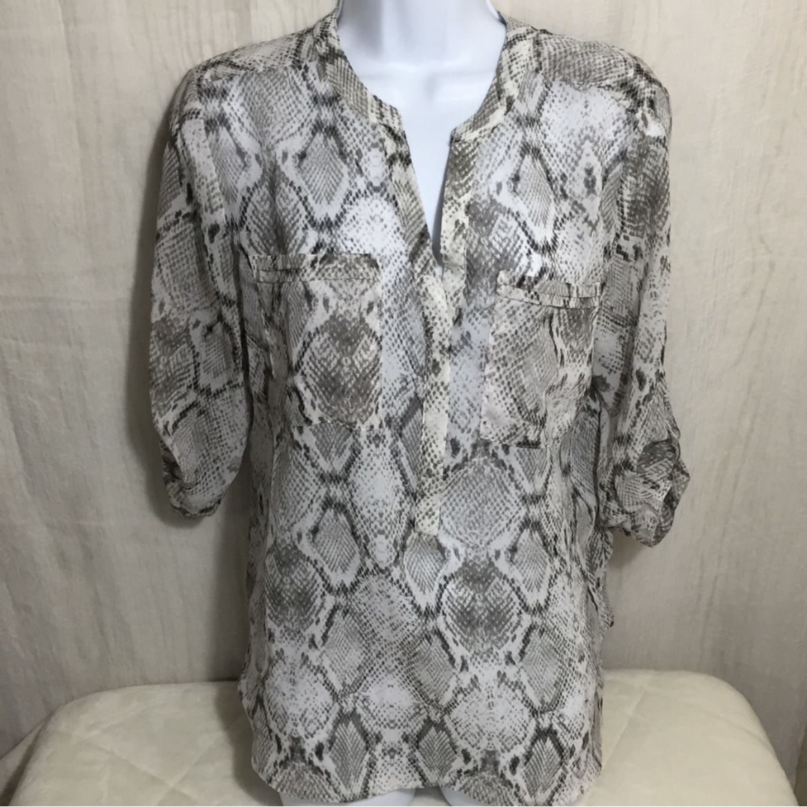 Apt. 9 Gray & White Snakeskin Print Blouse - Size Large