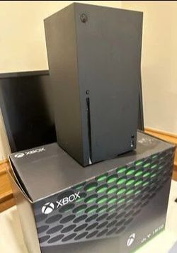 W/ Series Xbox 1TB Controller