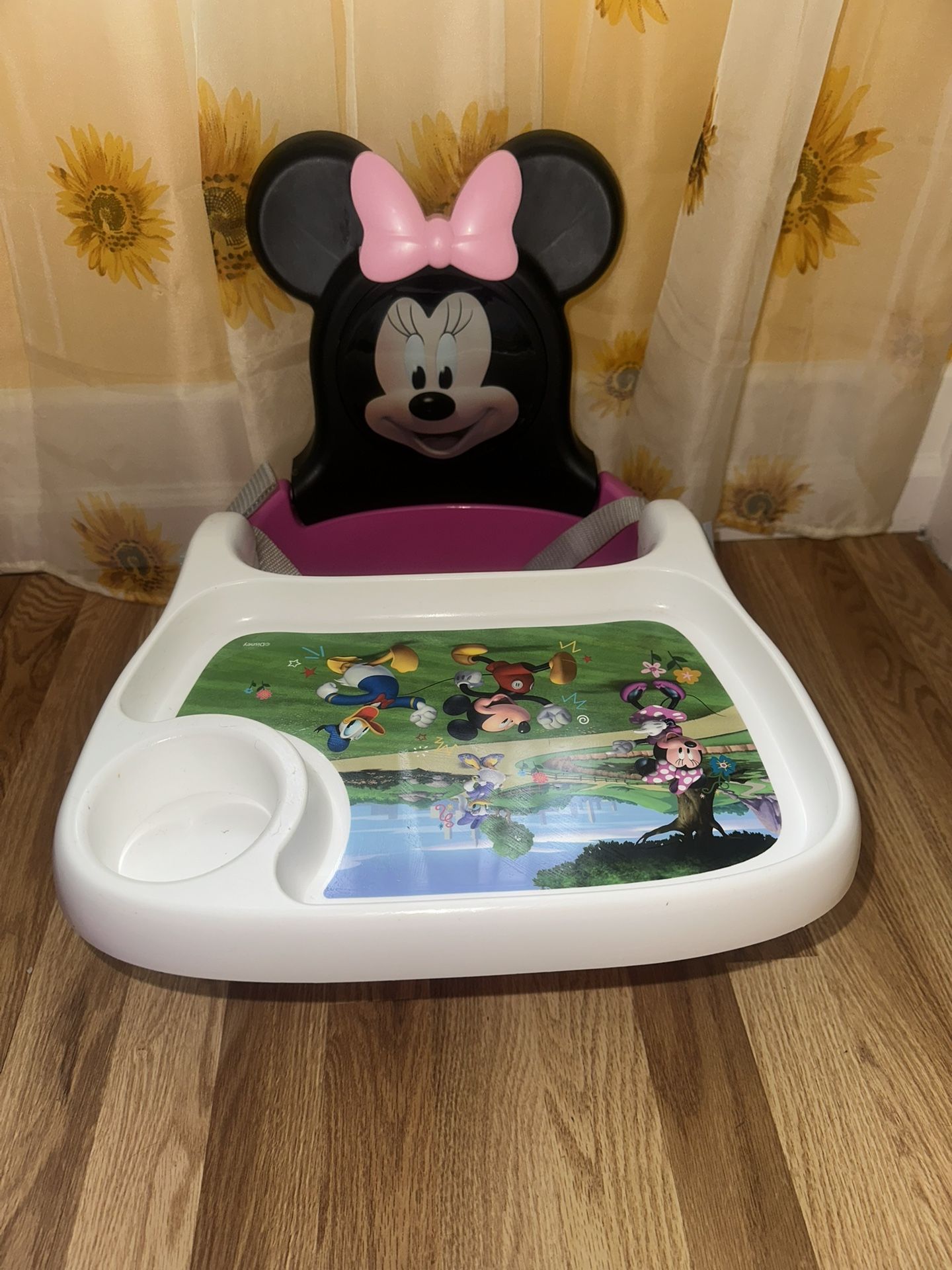 Minnie Mouse High Chair