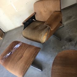 Vintage retro Antique Ernes chair 
