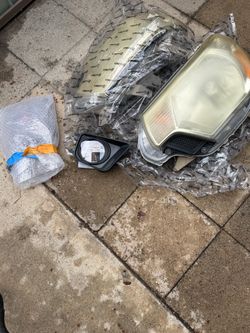Toyota Tacoma 2012 head lights and fog light cover