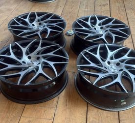 Set of 4 Rims 22 inches