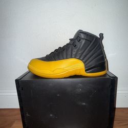 Jordans12 Retro Black University Gold 