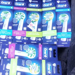 24 Oral-B Toothbrush Heads