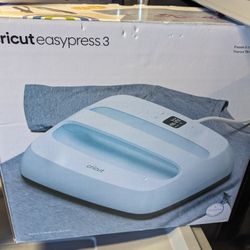 Cricut EasyPress 3 | 12 in x 10 in (Biggest)