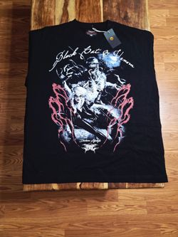 Deshire/Venom & Black Cat Collab Men's Graphic Tee.  Size XL