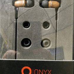 Onyx Noise Cancelling in-Ear Wired Headphones with Mic, 3.5mm Plug Compatible with iPhones, iPads, Android Phones, Computers & Laptops (Brown)