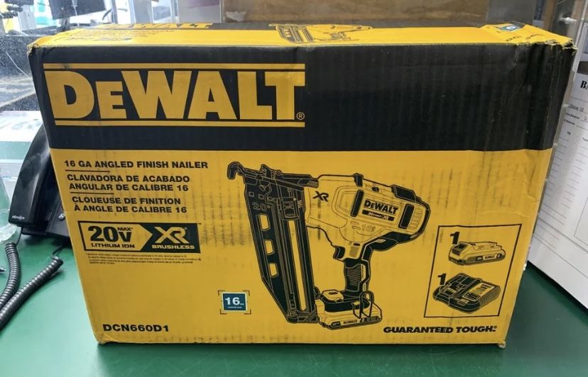 Dewalt DCN660D1 16-Gauge Angle Finish Nailer Kit