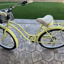 Schwinn Beach Cruiser