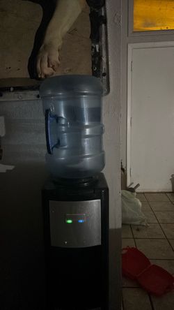 Water despenser💯