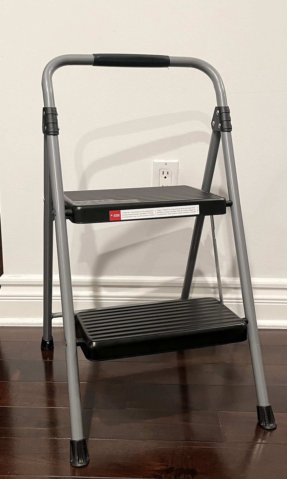 Ladder 2-step Excellent Condition