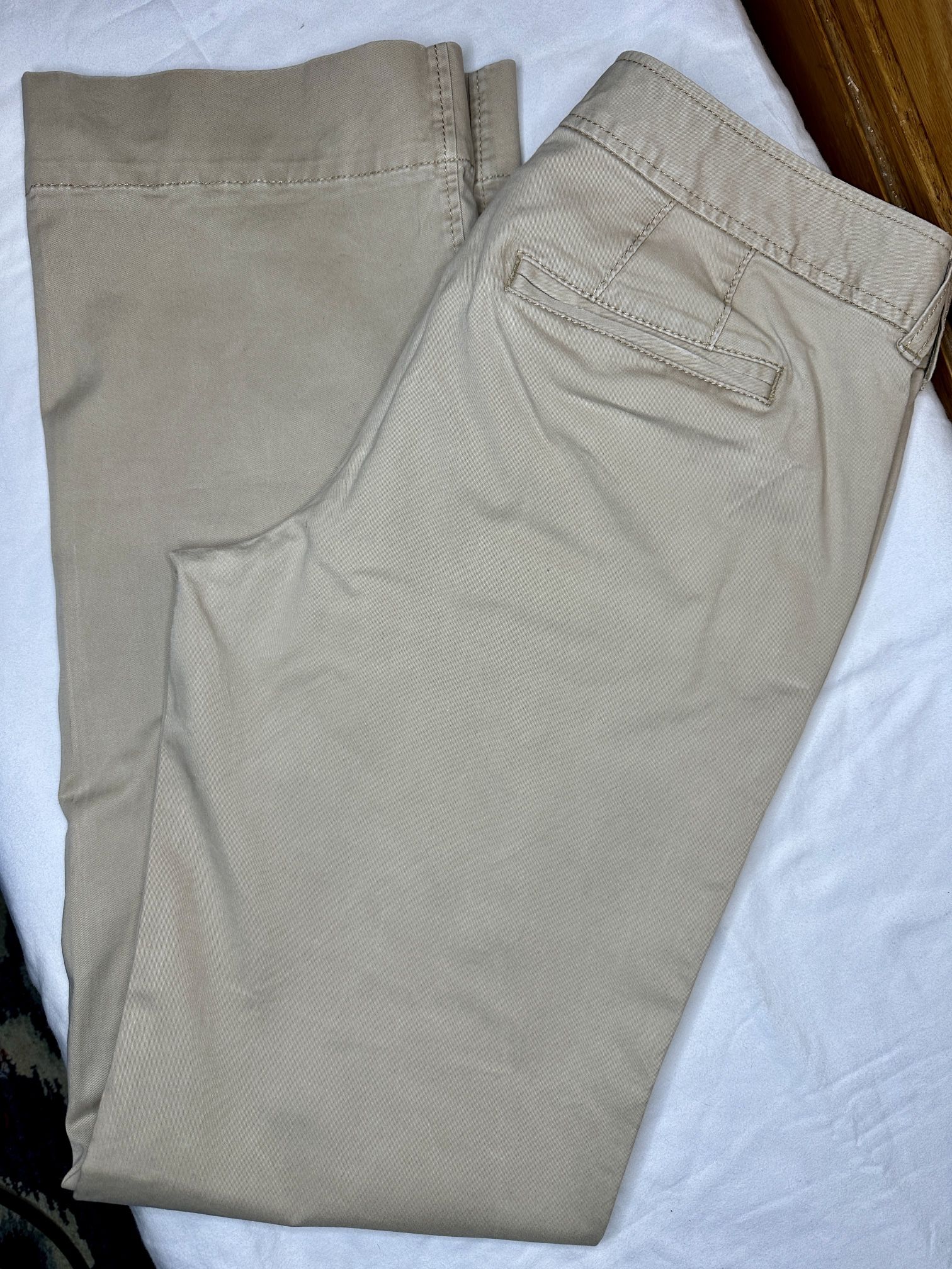 Old Navy Khaki Pants. Women’s Size 4 Reg