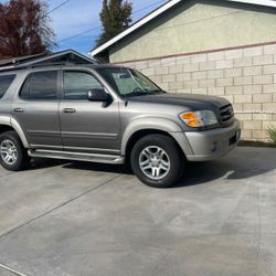 2004 Toyota Sequoia