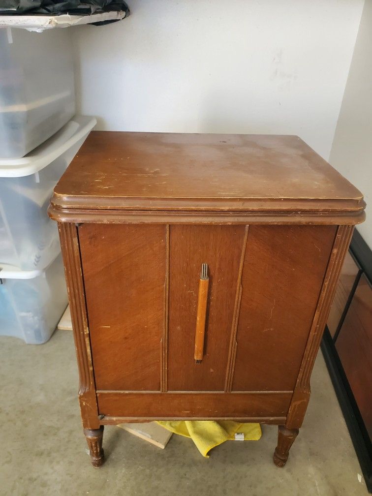 White Brand Sewing Machine