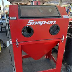 Snap On Abrasive Blast Cabinet 
