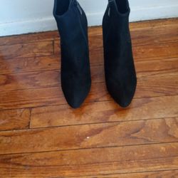 Seriously Cute Olivia Miller  Black Stiletto Boots Size 6 