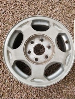 Rims from 2004 Chevrolet 1500 17's