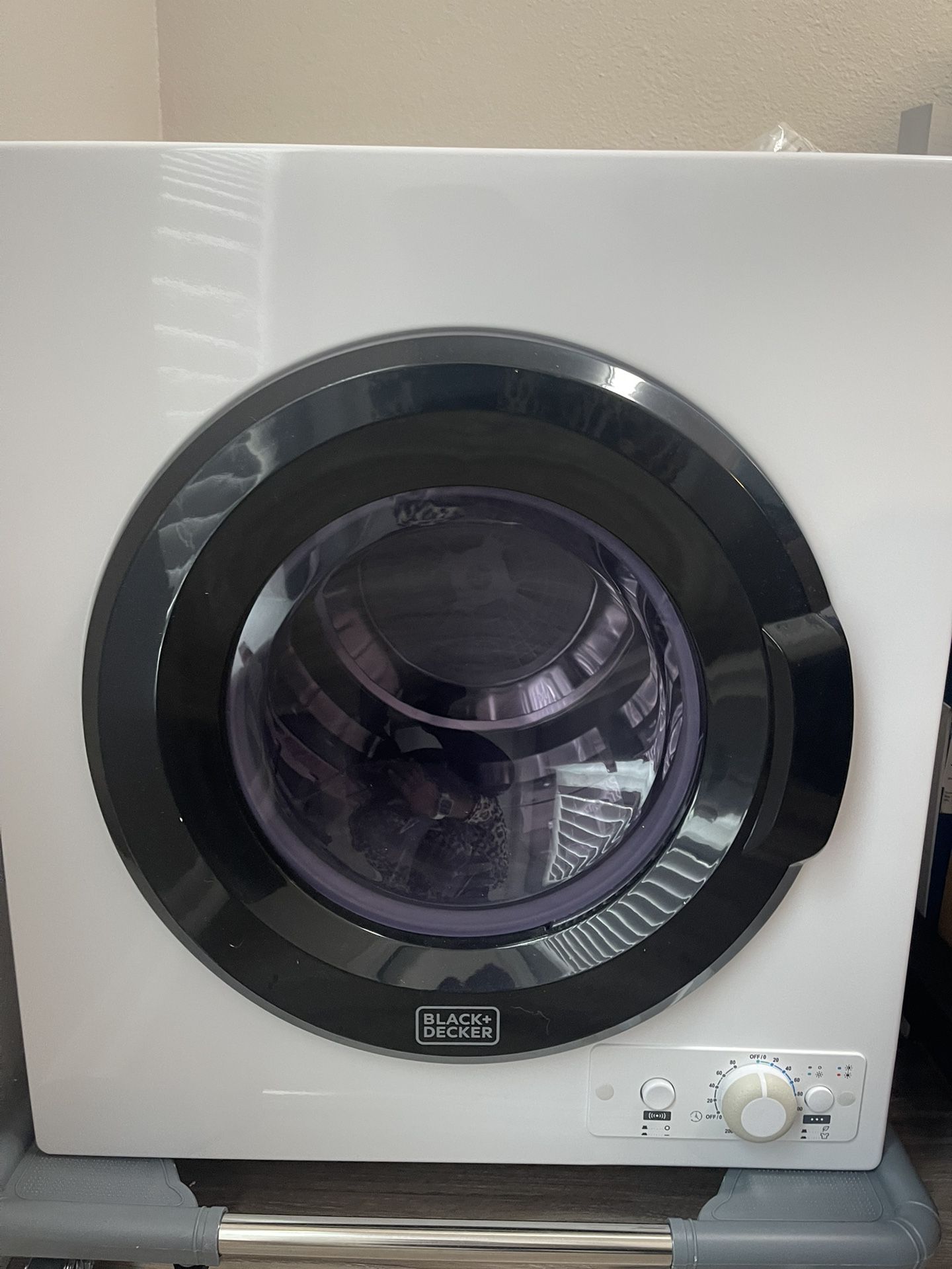 3.5 Cu.Ft Portable dryer (Apartment size) 