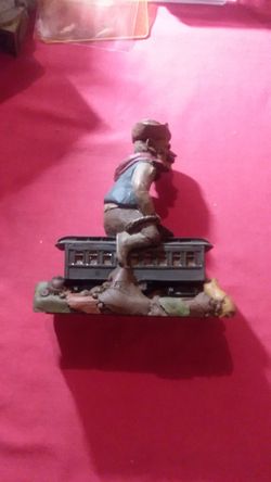 1991 Cairn Studio Gnome