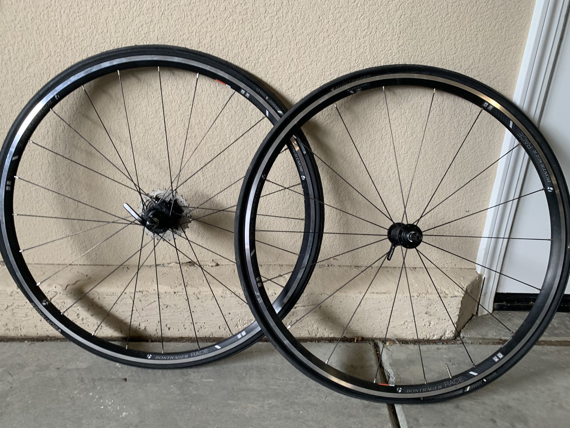 Bontrager / Ultegra Wheel Set