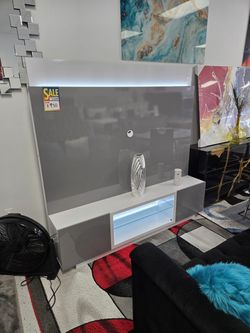 Tv console with attached panel (showroom display)