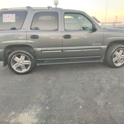 2002 CHEVY TAHOE