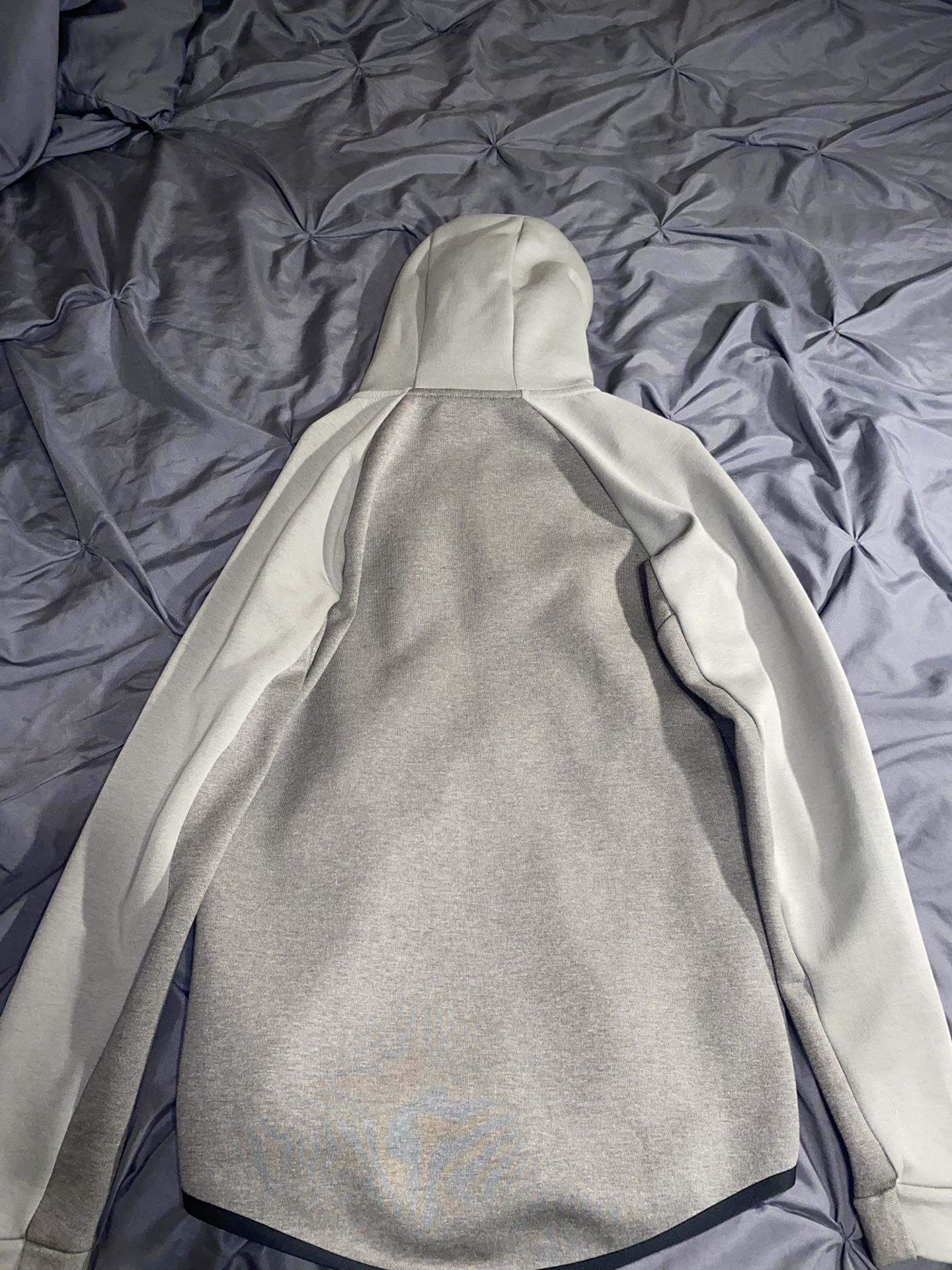 Nike Tech Fleece OLIVE GREEN-BLACK GREY