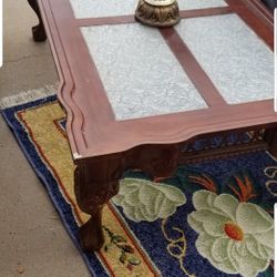 BEAUTIFUL VINTAGE CENTER TABLE EAGLE LEGGS
