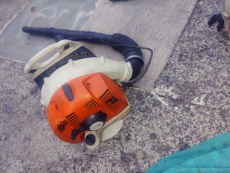 Stihl sopladora 240$