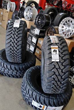 37/1350/17 Toyo tires