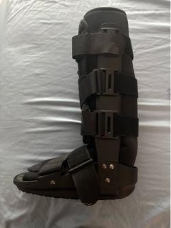 Inflatable boot cast