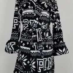 VS PINK Victoria’s Secret Fuzzy Plush Short Robe XS / S Black & White Fair Isle