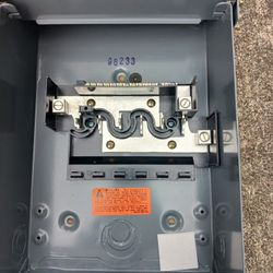 100A Main Lug 6 Spaces 12 Circuits Outdoor 