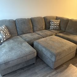Sectional couch with ottoman