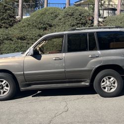2000 Lexus LX 470