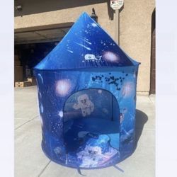 MiNiWhale spaceship children's play tent, astronaut spaceship space theme pretend theater indoor outdoor game party, size: 51×39in