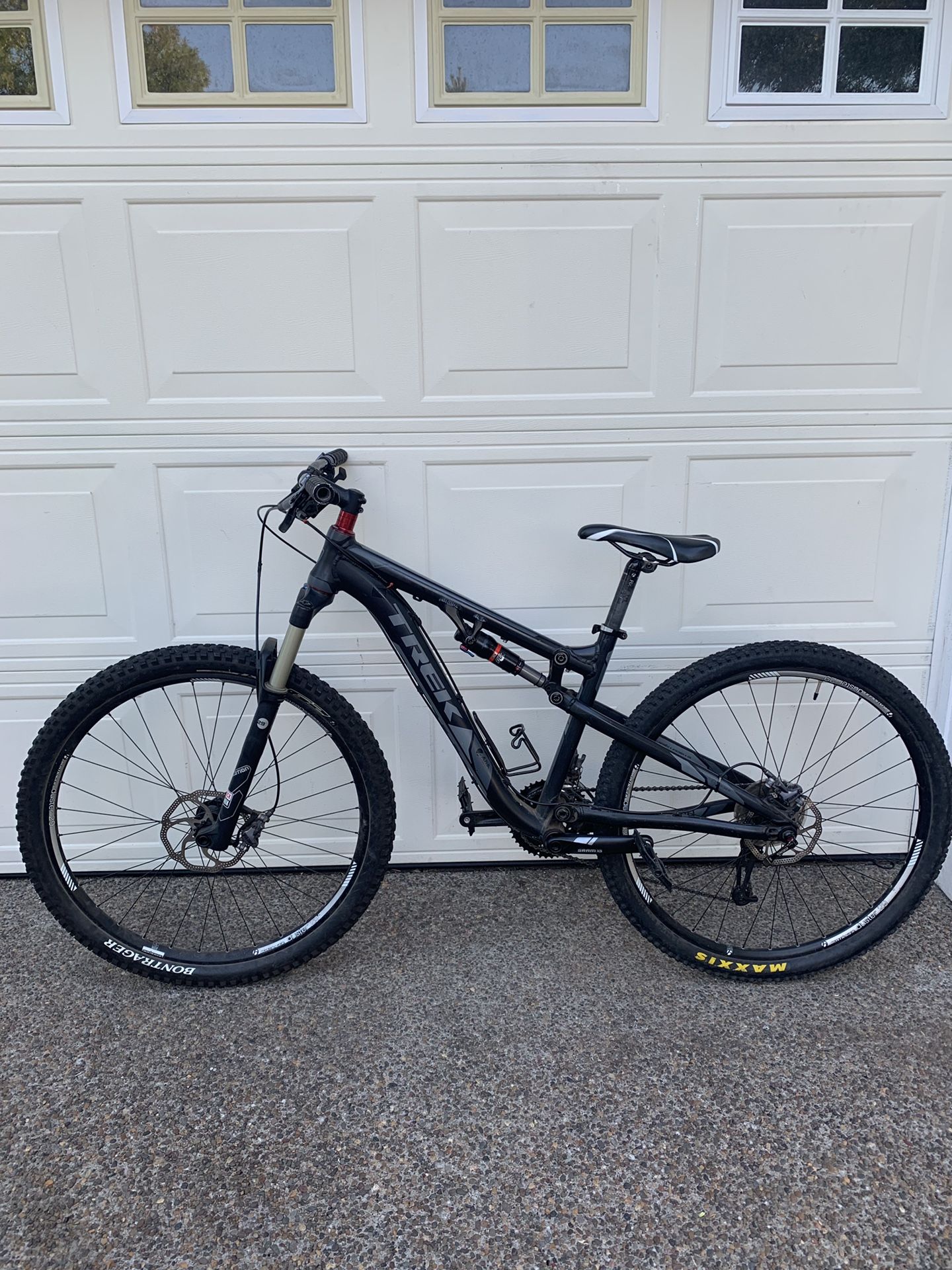 Trek mountain bike 29”