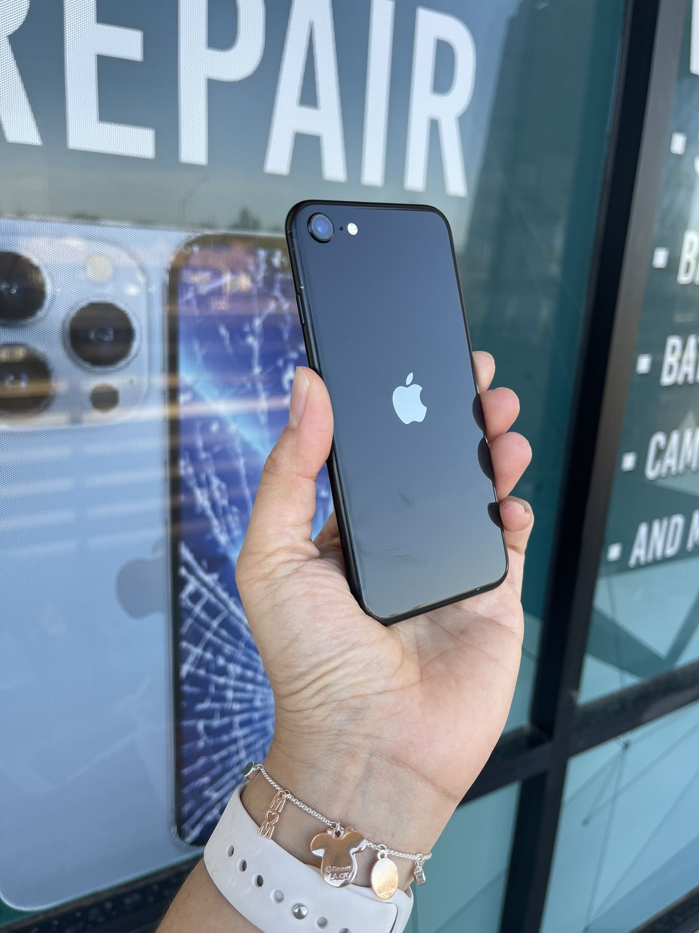 iPhone SE, 64 Gb, Unlocked, Warranty